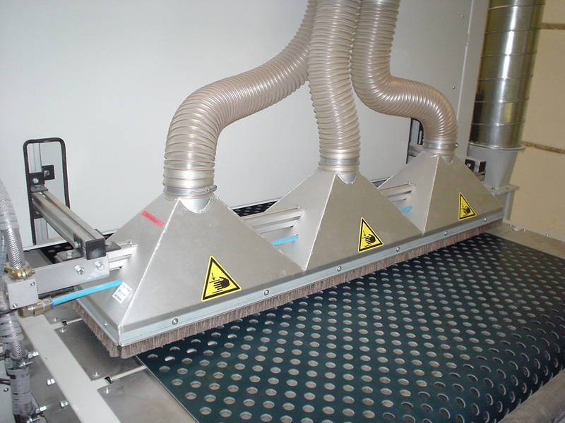 密封件清潔專機(jī)-塑料件密封包裝前清潔